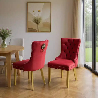 HomeRoots – Ensemble de deux chaises de salle à manger à dossier touffeté en velours rouge et or et bois massif