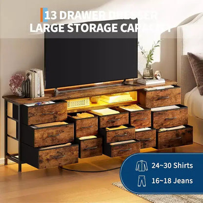 Meuble TV commode longue de 70 pouces pour téléviseurs de 65, 75, 80 pouces, commode à tiroirs en tissu et prises de courant et lumières LED, grand centre de divertissement pour chambre à coucher