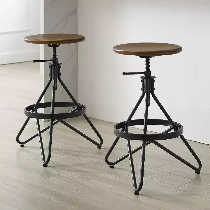 Lot de 2 tabourets de bar pivotants à hauteur réglable Kalen Crosley brun/noir mat : cadre en acier, style industriel-ferme