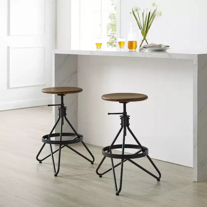 Lot de 2 tabourets de bar pivotants à hauteur réglable Kalen Crosley brun/noir mat : cadre en acier, style industriel-ferme