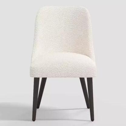 Chaise de salle à manger moderne Geller en peau de mouton naturelle - Threshold™ : Sans accoudoirs, cadre en frêne, rembourrée, capacité de 113 kg