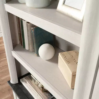 Bibliothèque Palladia de 182 cm de large avec portes, chêne glacé - Sauder