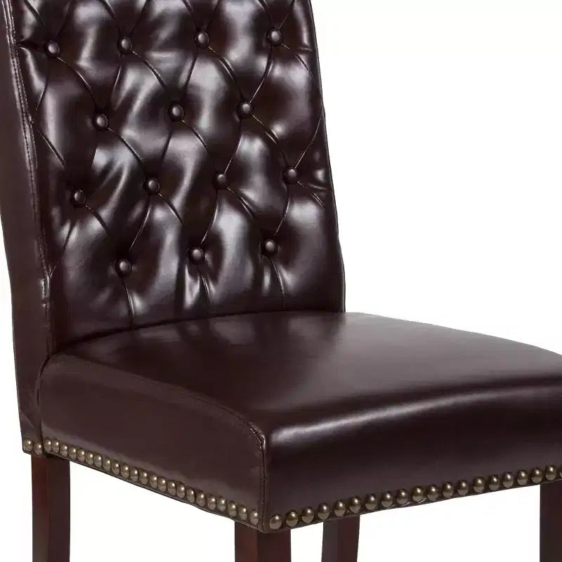 Chaise Parsons Merrick Lane rembourrée avec garniture cloutée - Lot de 6