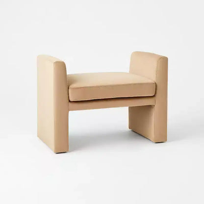 Vernon Ottoman - Threshold conçu en collaboration avec Studio McGee