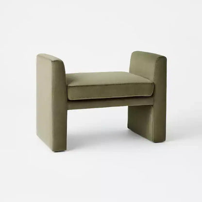 Vernon Ottoman - Threshold conçu en collaboration avec Studio McGee