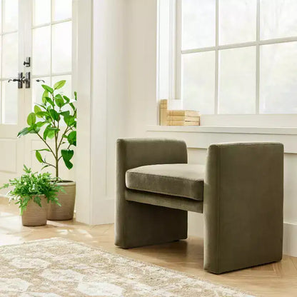 Vernon Ottoman - Threshold conçu en collaboration avec Studio McGee