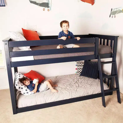 Lit superposé Max & Lily pour enfants, lit superposé bas en bois massif avec échelle pour petite chambre
