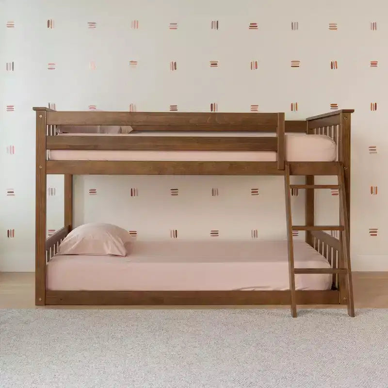 Lit superposé Max & Lily pour enfants, lit superposé bas en bois massif avec échelle pour petite chambre