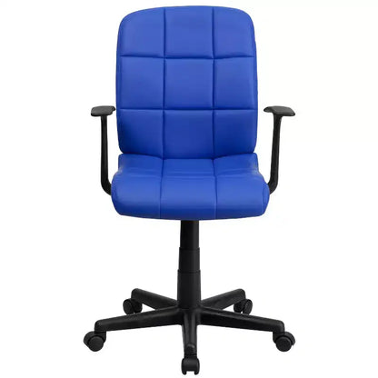 Chaise de bureau pivotante Emma et Oliver en vinyle matelassé mi-hauteur avec accoudoirs