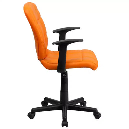 Chaise de bureau pivotante Emma et Oliver en vinyle matelassé mi-hauteur avec accoudoirs