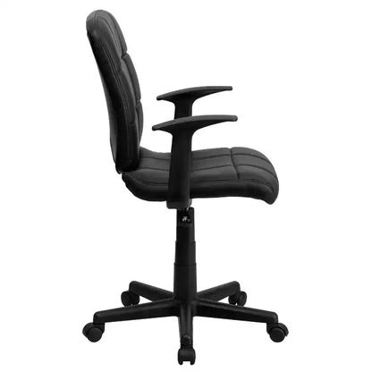Chaise de bureau pivotante Emma et Oliver en vinyle matelassé mi-hauteur avec accoudoirs