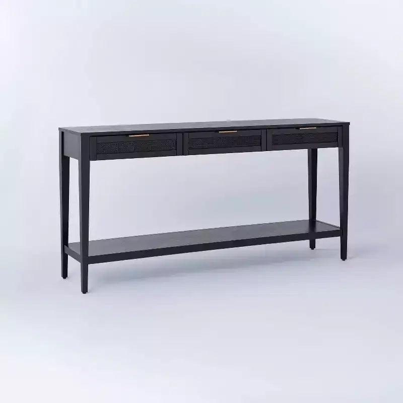 Console de tiroirs tressés East Bluff - Threshold conçue avec Studio McGee
