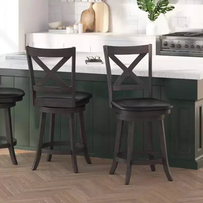 Tabouret de bar pivotant Merrick Lane 24, hauteur comptoir, en bois classique, avec dossier croisé, assise rembourrée et repose-pieds intégré