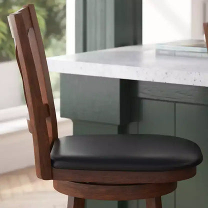 Tabouret de bar pivotant Merrick Lane 24, hauteur comptoir, en bois classique, avec dossier croisé, assise rembourrée et repose-pieds intégré