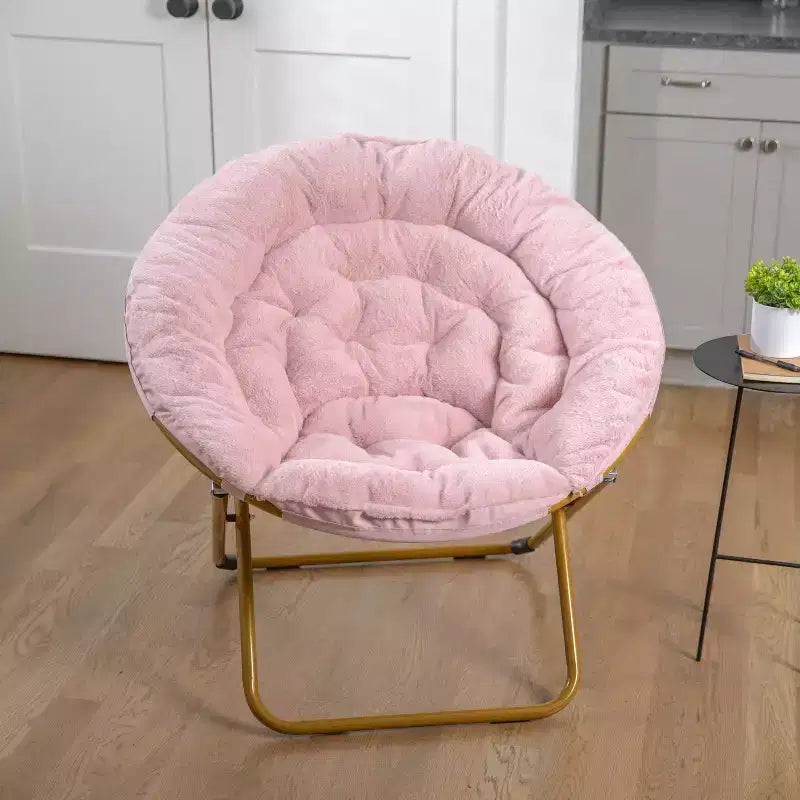 Chaise soucoupe pliante surdimensionnée Emma et Oliver avec coussin confortable en fausse fourrure et cadre en métal pour dortoirs, chambres, appartements et plus encore