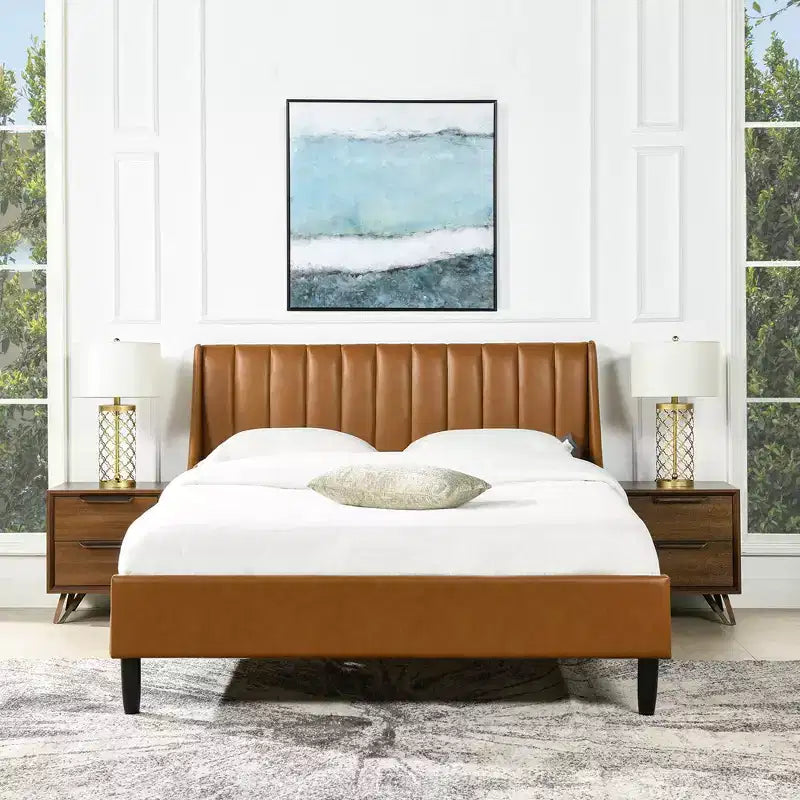 Ensemble de lit plateforme Sandy Wilson Home Aspen avec tête de lit capitonnée verticale, grand lit
