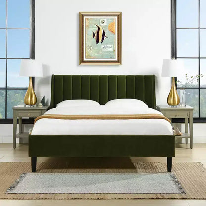 Ensemble de lit plateforme Sandy Wilson Home Aspen avec tête de lit capitonnée verticale, grand lit