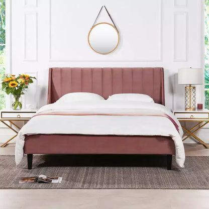 Ensemble de lit plateforme Sandy Wilson Home Aspen avec tête de lit capitonnée verticale, grand lit