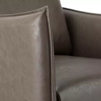 Fauteuil de salon en cuir vegan avec pieds en métal Felix Upholstery | KARAT HOME