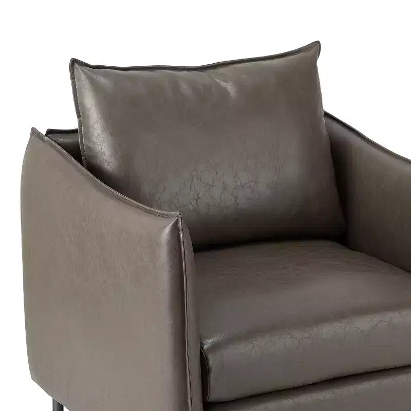 Fauteuil de salon en cuir vegan avec pieds en métal Felix Upholstery | KARAT HOME
