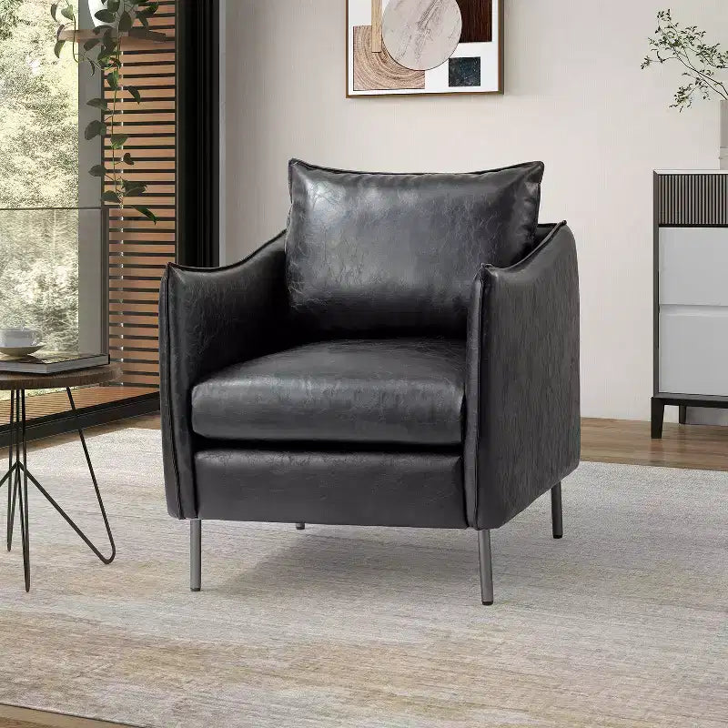Fauteuil de salon en cuir vegan avec pieds en métal Felix Upholstery | KARAT HOME