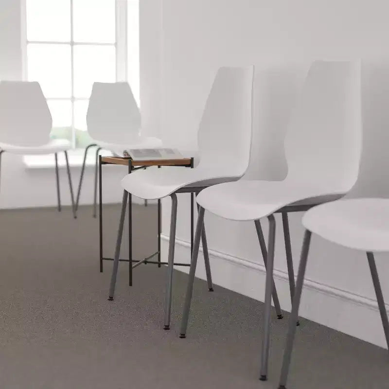 Lot de 4 chaises empilables Flash Furniture série HERCULES avec support lombaire et cadre argenté, capacité de 350 kg