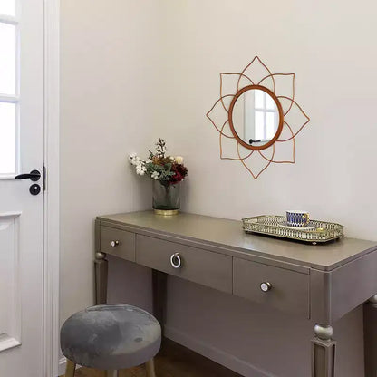 Miroirs muraux modernes à cadre métallique décoratif de forme unique pour la maison, le bureau et tout mur de votre salon, chambre, coiffeuse, entrée.