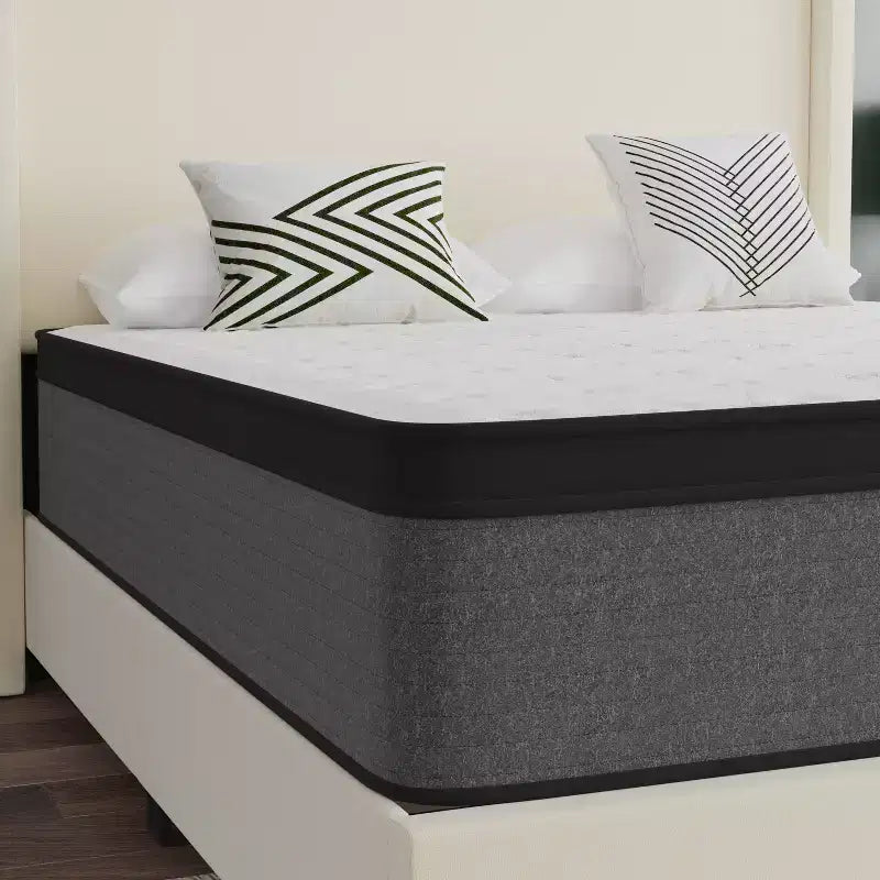 Matelas hybride à ressorts ensachés 13 Euro Top Emma and Oliver en boîte avec mousse certifiée CertiPUR-US pour un soulagement de la pression et un soutien efficaces